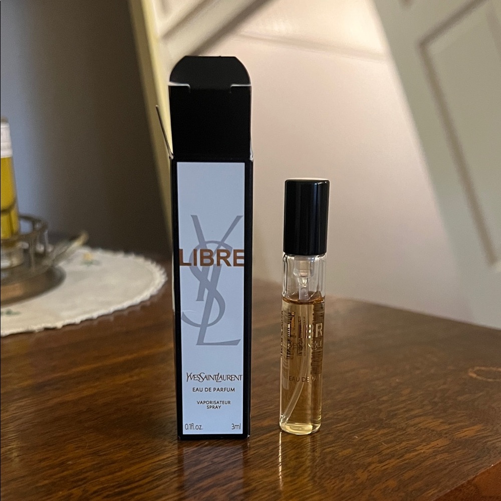 Yves Saint Laurent Libre Eau de Parfum 3ml - Black and Gold